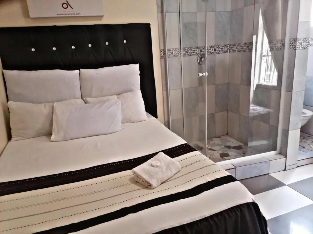 Valleycenter Guesthouse Йоханнесбург Экстерьер фото