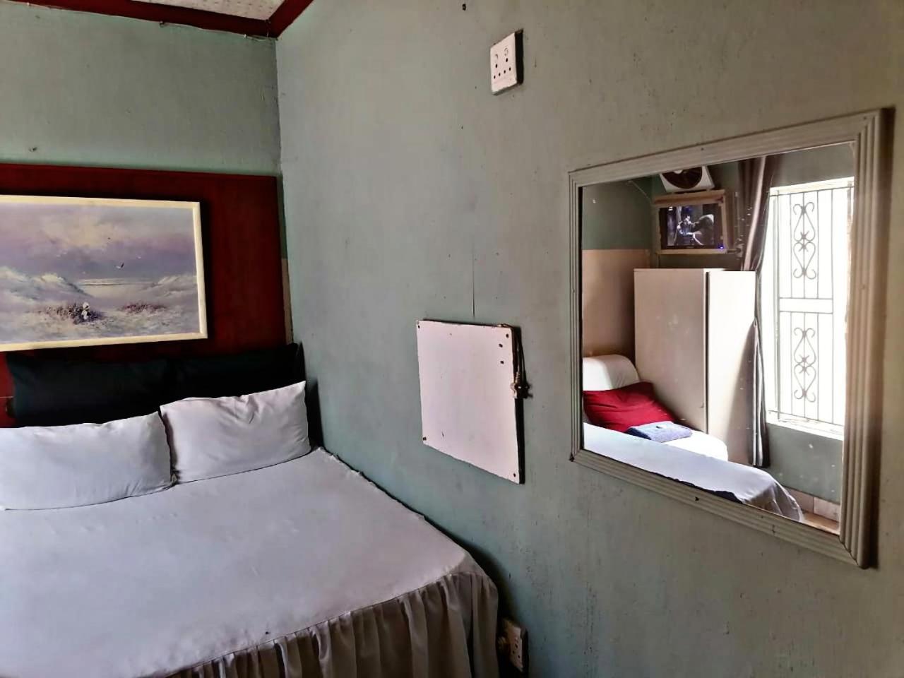 Valleycenter Guesthouse Йоханнесбург Экстерьер фото